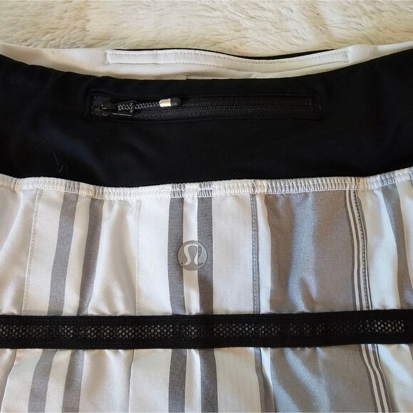 Lululemon Run: Pace Setter Skirt. Black,Grey, White. Size 8 Excellent Condition! - Picture 6 of 7